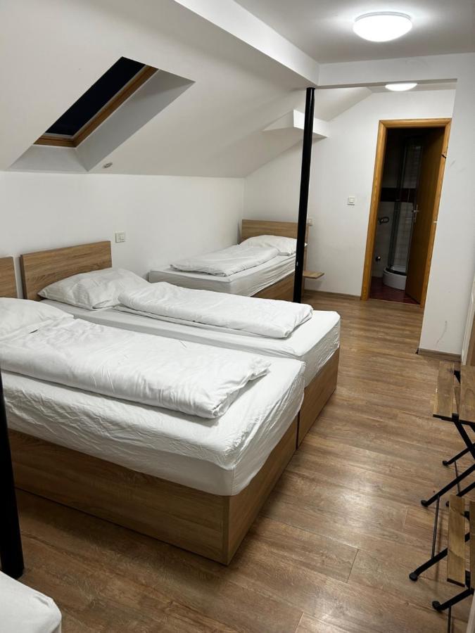 Sobe Zimmer Frei Pozega Exterior photo