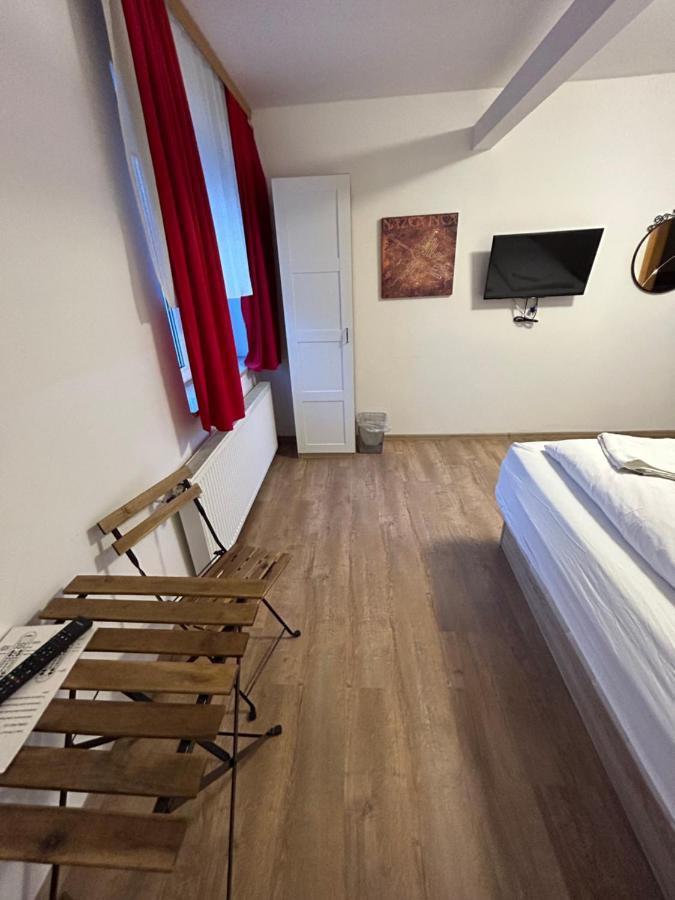 Sobe Zimmer Frei Pozega Exterior photo