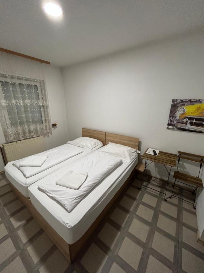 Sobe Zimmer Frei Pozega Exterior photo