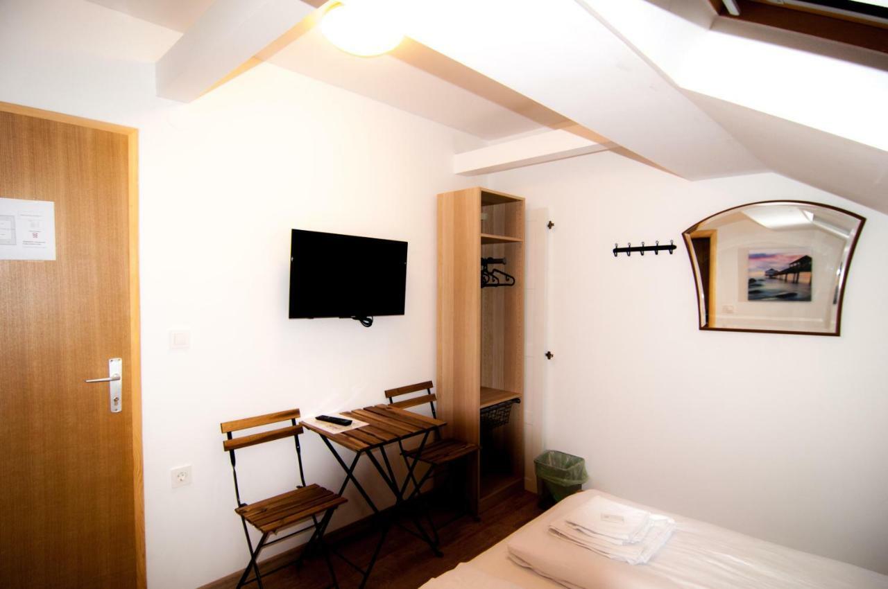 Sobe Zimmer Frei Pozega Exterior photo